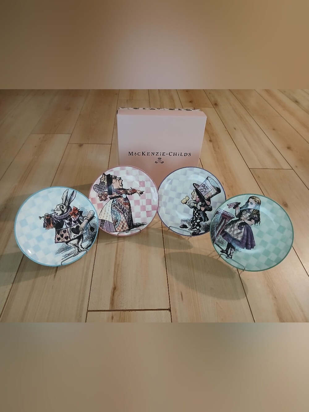 MacKenzie-Childs Pastel Alice in Wonderland Decorative Plate Set - New In Box - Picture 9 of 9